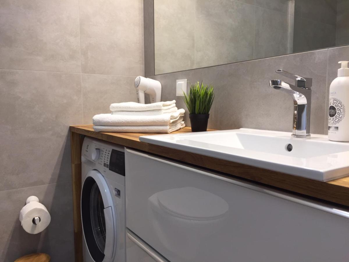 Baltic Comfort Spa Apartment With Free Pool, Saunas & Fitness - Kasprowicza 20 Kołobrzeg Esterno foto